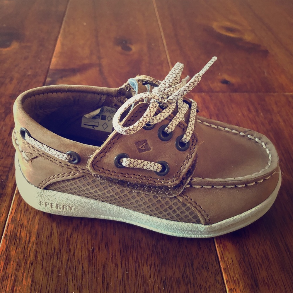 Sperry boat shoes